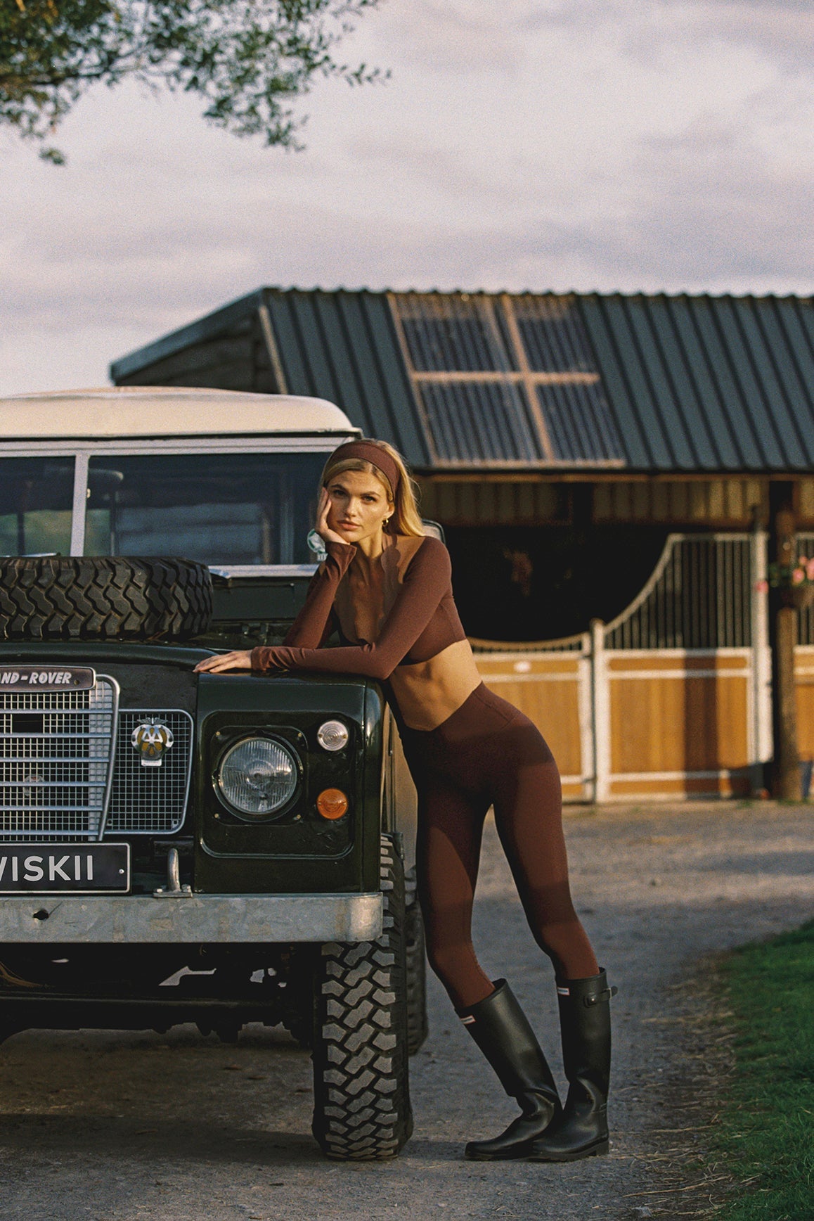 Long Sleeve Scallop Colorblock Crop Top